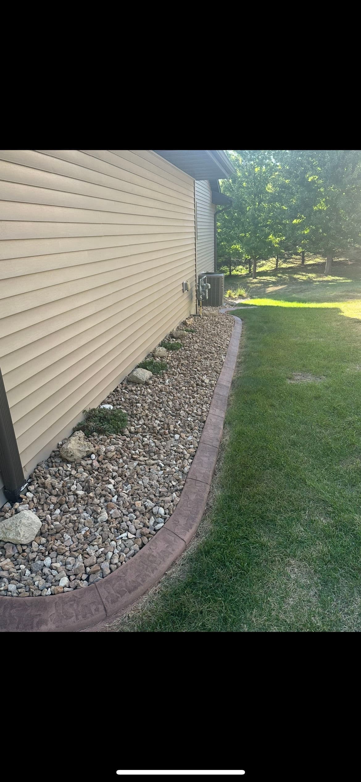 Enhance Curb Appeal with Professional Landscape Edging