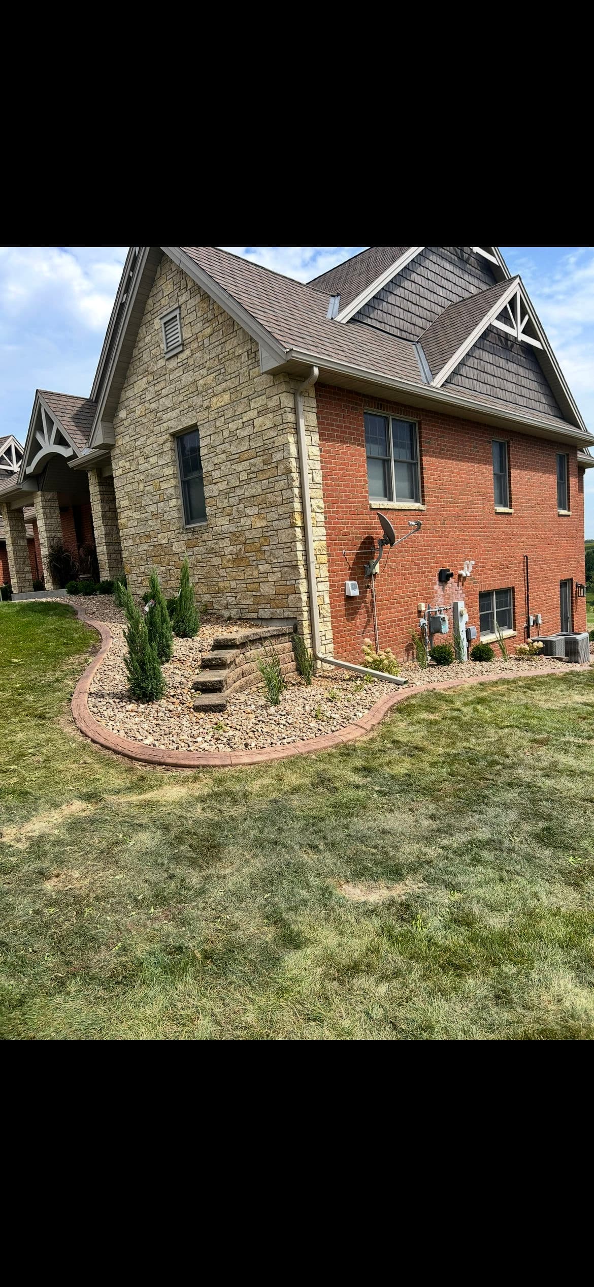 Enhance Curb Appeal with Professional Landscape Edging